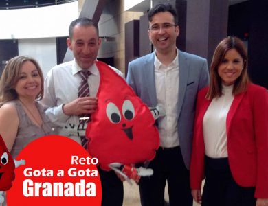 Reto gota a gota banco de sangre Granada con Begoña Ballesteros de Mayoball y Angel Pinar