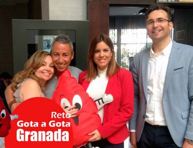 Reto gota a gota banco de sangre Granada con Begoña Ballesteros de Mayoball y Angel Pinar