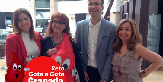 Reto gota a gota banco de sangre Granada con Begoña Ballesteros de Mayoball y Angel Pinar