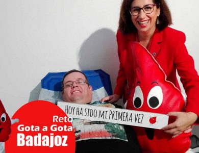 Reto gota a gota banco de sangre Badajoz con Begoña Ballesteros de Mayoball y Angel Pinar