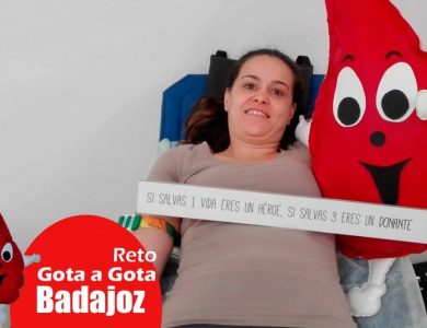 Reto gota a gota banco de sangre Badajoz con Begoña Ballesteros de Mayoball y Angel Pinar