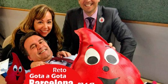 Reto gota a gota banco de sangre Barcelona con Begoña Ballesteros de Mayoball y Angel Pinar