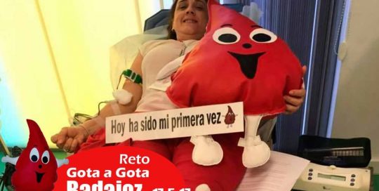 Reto gota a gota banco de sangre Badajoz con Begoña Ballesteros de Mayoball y Angel Pinar