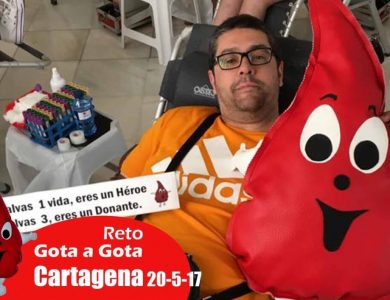 Reto gota a gota banco de sangre Cartagena con Begoña Ballesteros de Mayoball y Angel Pinar