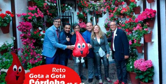 Reto gota a gota banco de sangre Cordoba con Begoña Ballesteros de Mayoball y Angel Pinar