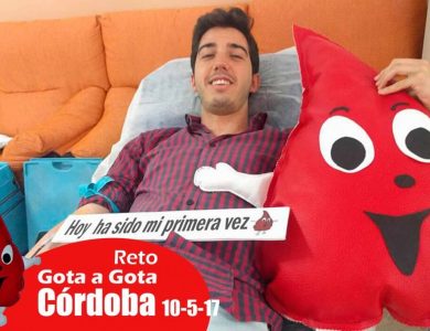 Reto gota a gota banco de sangre Cordoba con Begoña Ballesteros de Mayoball y Angel Pinar