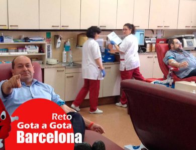 Reto gota a gota banco de sangre Barcelona con Begoña Ballesteros de Mayoball y Angel Pinar